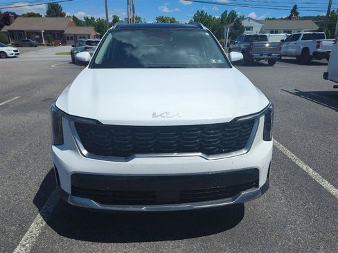Used 2025 Kia Sorento S w/ Panoramic Sunroof Package AWD/4WD image 4