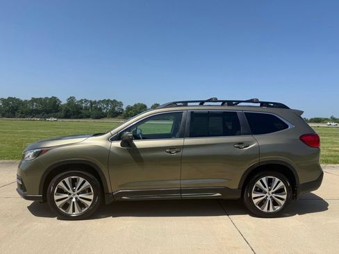 Used 2022 Subaru Ascent Limited w/ Technology Package AWD/4WD image 9
