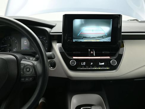 Used 2025 Toyota Corolla LE w/ Convenience Package FWD image 29