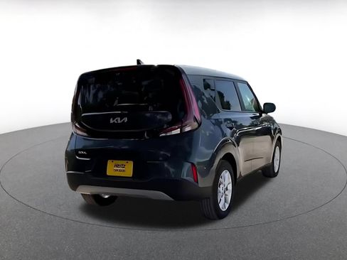 Used 2025 Kia Soul LX w/ LX Technology Package FWD image 16