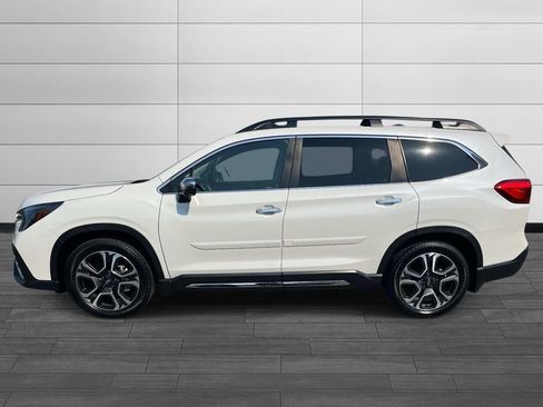 Used 2023 Subaru Ascent Touring AWD/4WD image 6