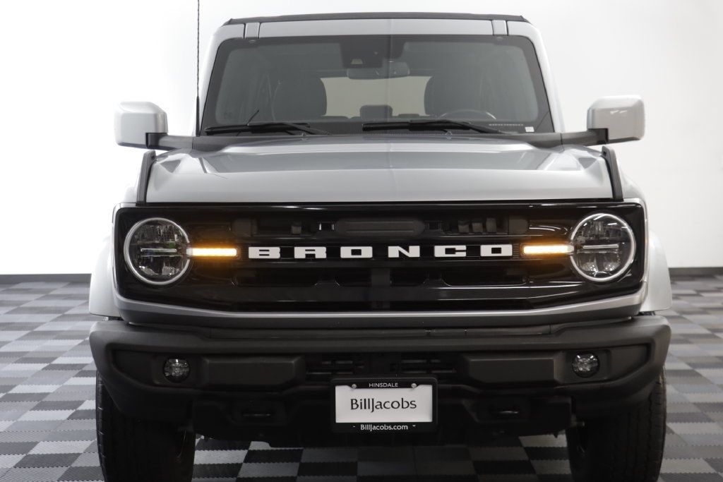 Used 2023 Ford Bronco Outer Banks AWD/4WD image 24