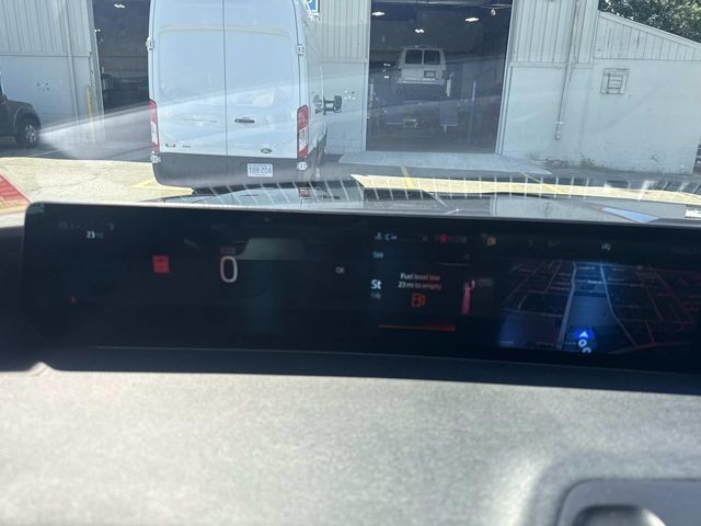 Certified 2025 Ford Expedition Active AWD/4WD image 30