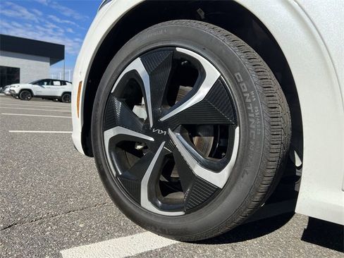 Certified 2024 Kia EV6 GT-Line image 10