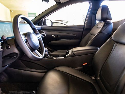 Used 2025 Hyundai Santa Cruz SEL AWD/4WD image 17