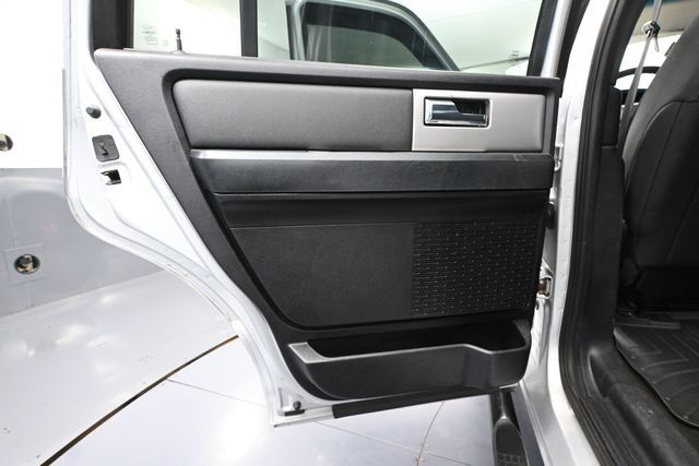 Used 2017 Ford Expedition XLT AWD/4WD image 29