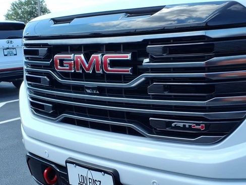 Used 2026 GMC Sierra 1500 AT4 w/ AT4 Premium Package AWD/4WD image 34
