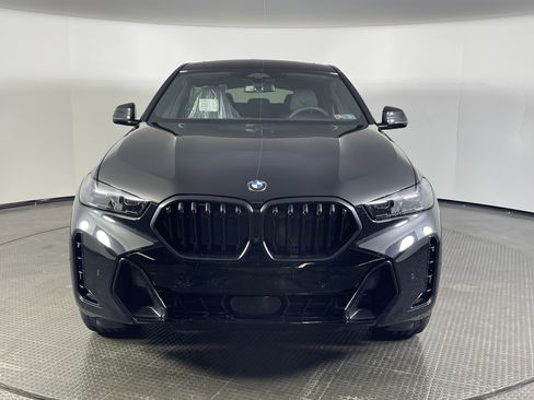 New 2026 BMW X6 xDrive40i w/ Climate Comfort Package image 2