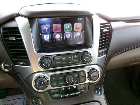 Used 2015 Chevrolet Suburban LTZ w/ Texas Edition image 31