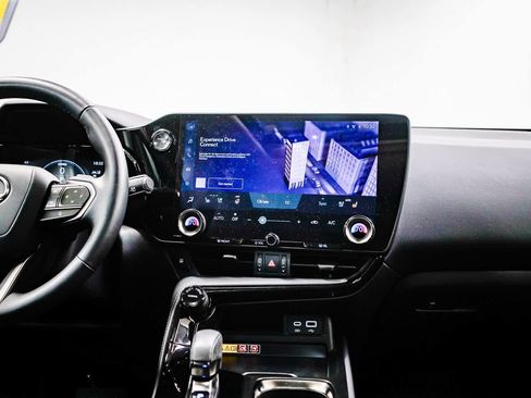 Used 2025 Lexus NX 350h AWD w/ Premium Package image 13