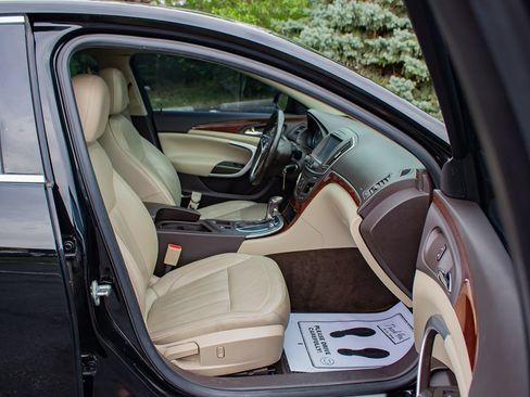 Used 2016 Buick Regal AWD image 18