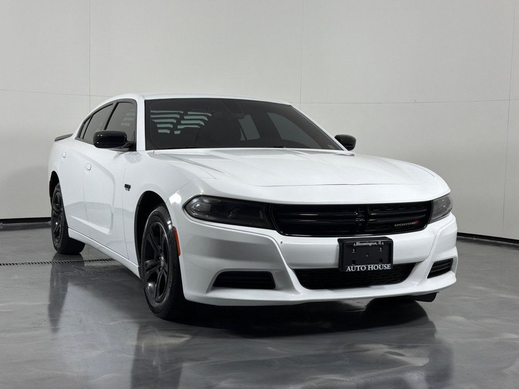 Used 2022 Dodge Charger SXT RWD image 3