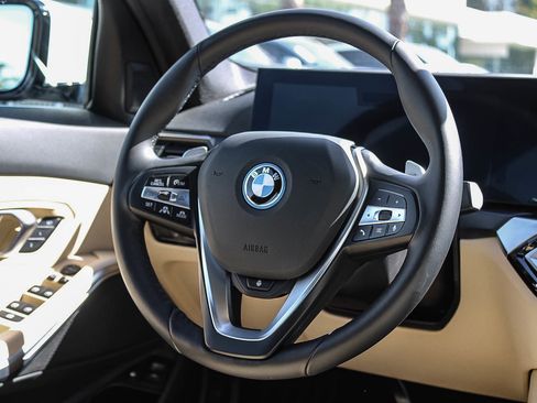 Used 2024 BMW 330e image 15