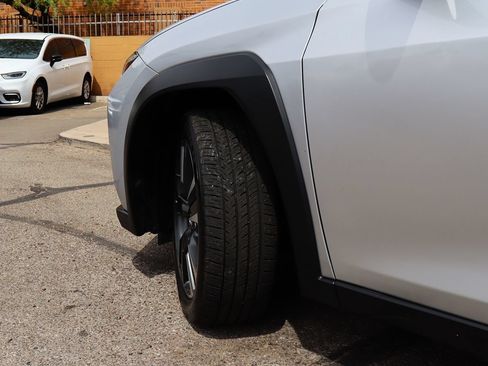 Used 2019 Lexus UX 200 w/ Premium Package FWD image 6