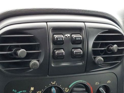 Used 2005 Chrysler PT Cruiser GT image 20