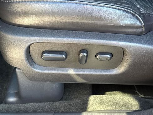 Used 2014 Ford Explorer Limited w/ Equipment Group 302A image 27