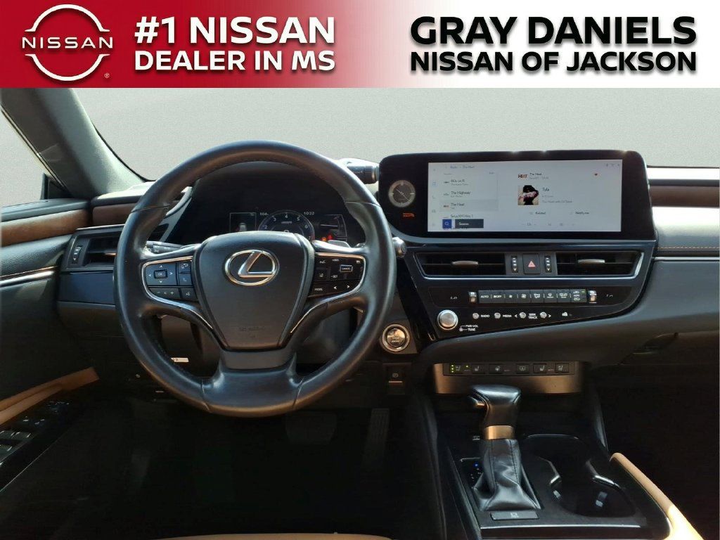 Used 2023 Lexus ES 350 w/ Premium Package FWD image 8