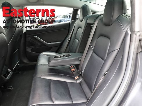 Used 2018 Tesla Model 3 Long Range image 19