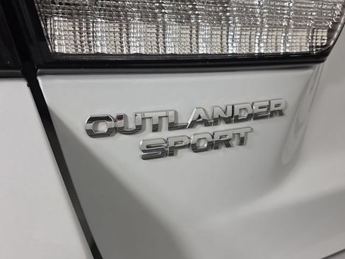 Used 2024 Mitsubishi Outlander Sport ES AWD/4WD image 11