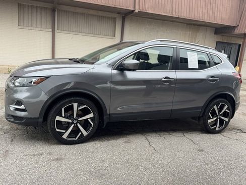 Used 2022 Nissan Rogue Sport SL image 3