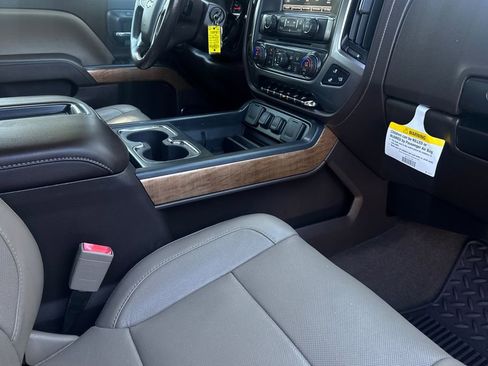 Used 2015 Chevrolet Silverado 2500 LTZ w/ Duramax Plus Package image 17