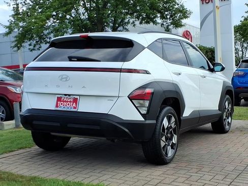 Used 2024 Hyundai Kona SEL AWD/4WD image 3
