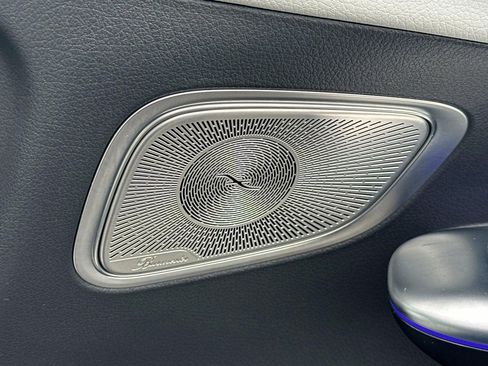 Certified 2023 Mercedes-Benz GLC 300 image 23