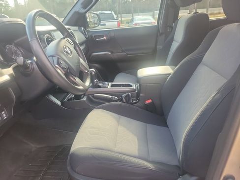 Certified 2020 Toyota Tacoma TRD Off-Road image 15