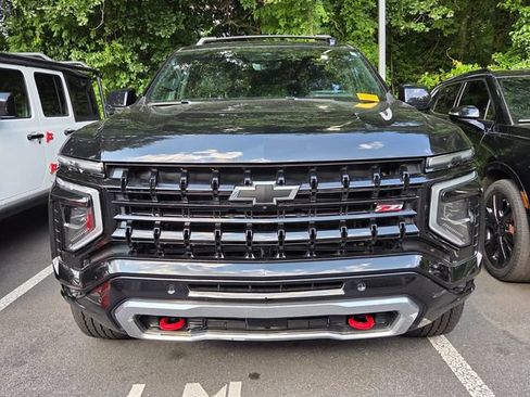 Used 2025 Chevrolet Tahoe Z71 w/ Z71 Off-Road Package AWD/4WD image 2