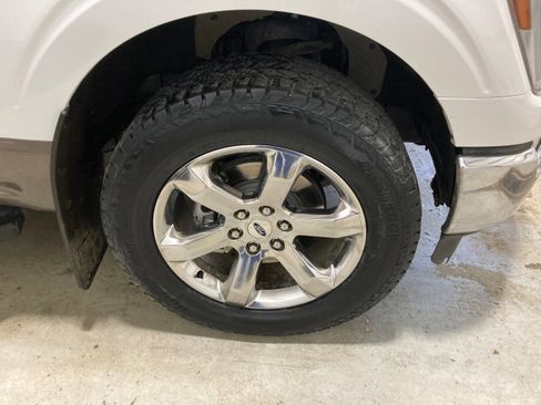 Used 2021 Ford F150 Lariat w/ Equipment Group 502A High AWD/4WD image 14