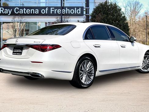 Used 2021 Mercedes-Benz S 580 4MATIC Sedan image 2