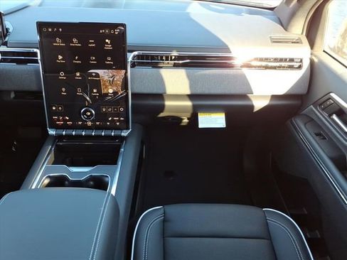 New 2026 GMC Sierra EV Elevation image 18