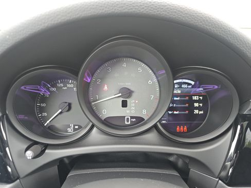 New 2026 Porsche Macan S image 21