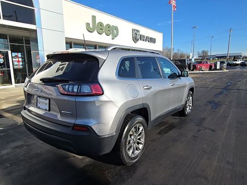 Certified 2019 Jeep Cherokee Latitude Plus w/ Cold Weather Group image 8