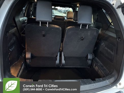 Used 2018 Ford Explorer Limited image 9