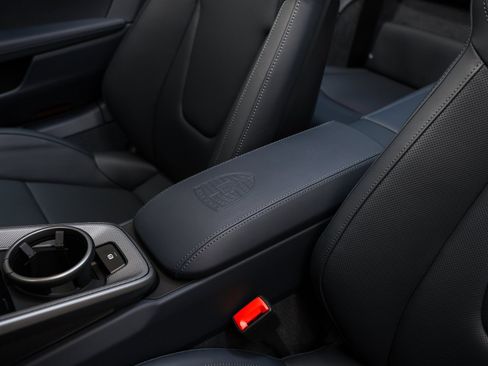 Used 2025 Porsche 911 Carrera image 44