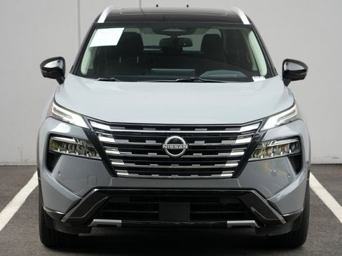 Used 2025 Nissan Rogue Platinum w/ Tech Package AWD/4WD image 44