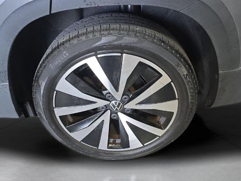 Used 2022 Volkswagen Taos SE FWD image 23
