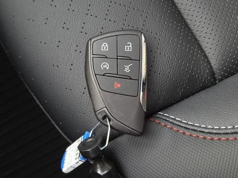 New 2026 Chevrolet Traverse RS w/ LPO, Floor Liner Package AWD/4WD image 42