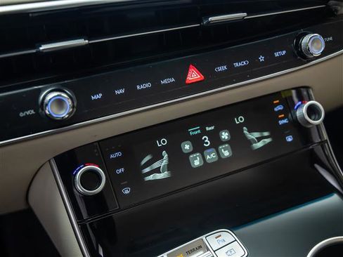 New 2026 Genesis GV70 2.5T image 25