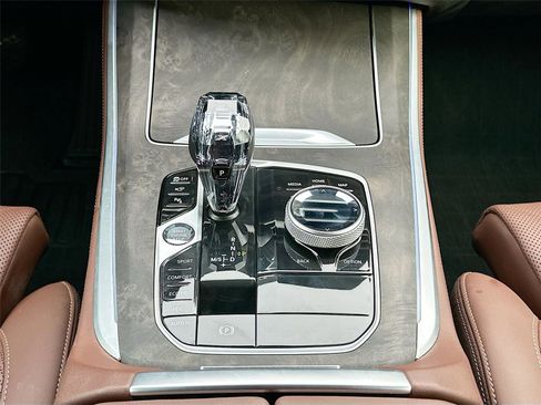 Certified 2023 BMW X5 xDrive40i w/ Luxury Seating Package image 17