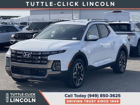 Used 2025 Hyundai Santa Cruz Limited AWD/4WD image 3