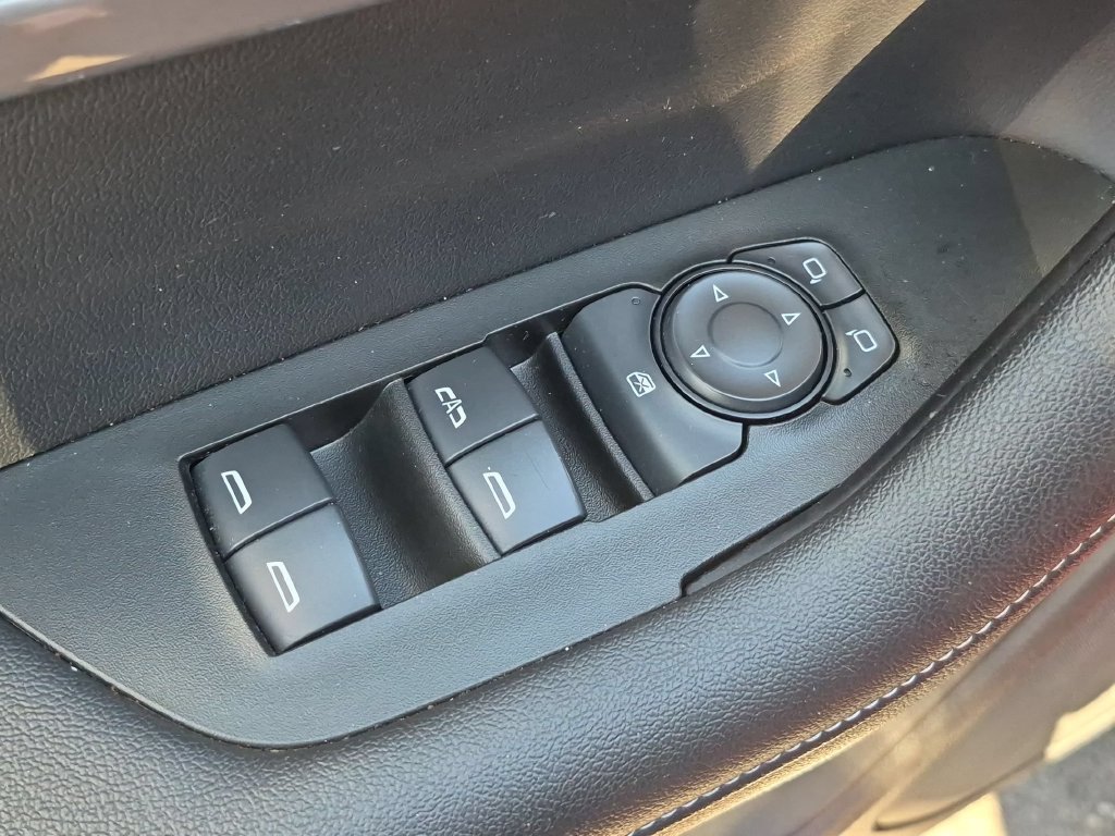 Used 2025 Chevrolet Blazer LT AWD/4WD image 13