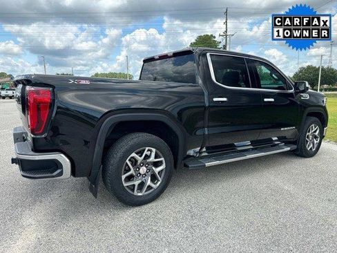Used 2023 GMC Sierra 1500 SLT image 2