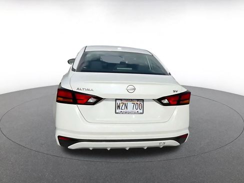 Used 2024 Nissan Altima 2.5 SV image 12