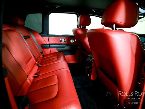Certified 2022 Rolls-Royce Cullinan w/ Dark Exterior Package image 29