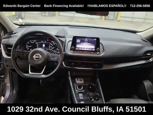 Used 2024 Nissan Rogue SV FWD image 6