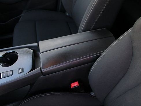 Used 2023 Nissan Rogue S image 25