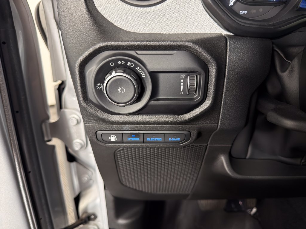 Used 2024 Jeep Wrangler Unlimited w/ Convenience Group AWD/4WD image 15