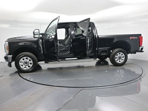 Certified 2024 Ford F250 XLT w/ FX4 Off-Road Package image 37